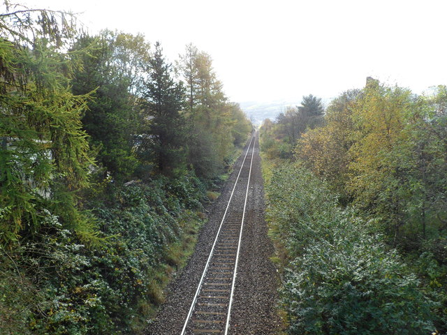 Rhondda Line railway line heads due south, Llwynypia