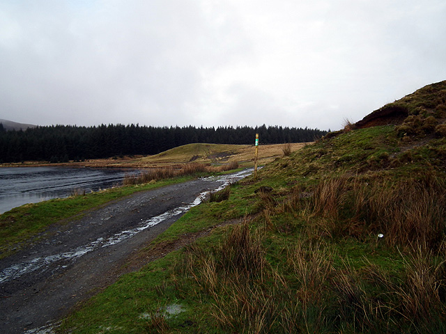 Track to Bwlchystyllen and Nant-y-moch