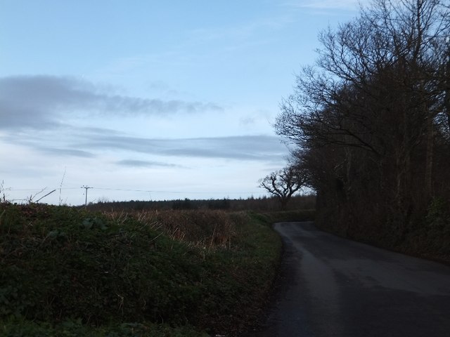Minor road to Humber from Rowden Cross