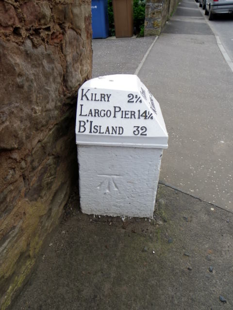 Milestone and bench mark, Anstruther Road