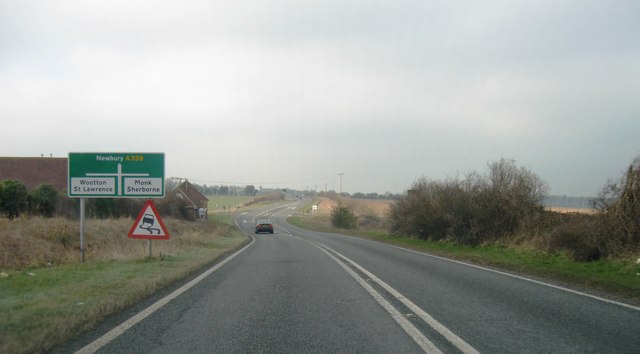 A339, approaching cross roads