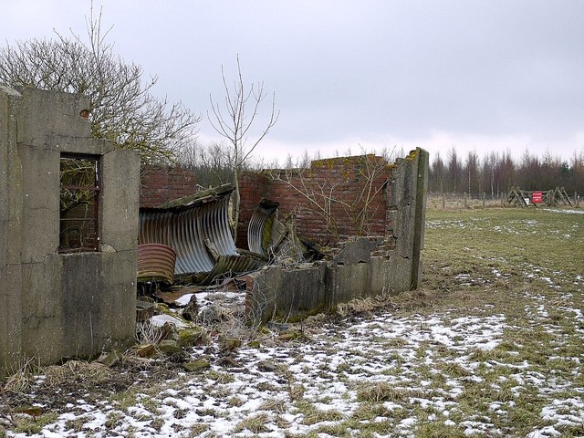 Ruined military building near Nesbitt Hill Head