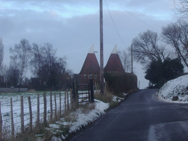 Oast house on Well Hill Road
