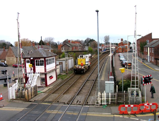 Rail Action at Oakham 03:Crane arriving