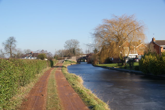 The Staffordshire and Worcestershire Canal approaching Acton Bridge