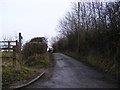 TM2972 : Footpath to Low Road & entrance to Hill Farm by Geographer