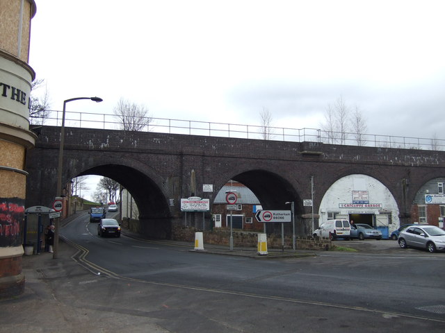 Railway bridge over Rotherham Road © JThomas cc-by-sa/2.0 :: Geograph ...