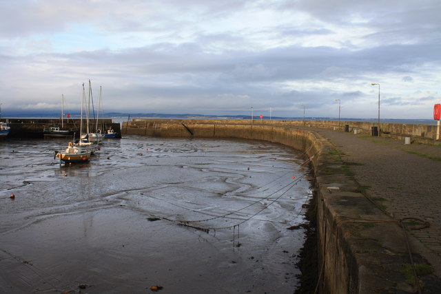 Fisherrow harbour © Colin Kinnear cc-by-sa/2.0 :: Geograph Britain and ...