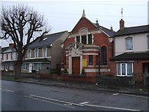 SU1487 : Rodbourne Baptist Church, Cheney Manor Road by Vieve Forward