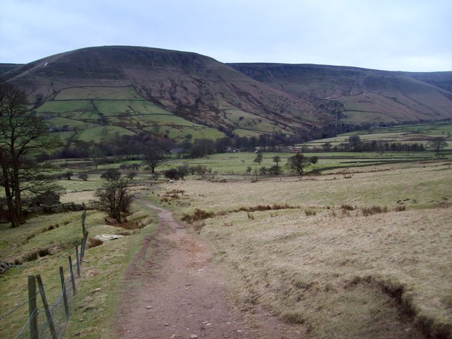 The Pennine Way above Upper Booth © Jonathan Clitheroe cc-by-sa/2.0 ...