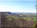 SJ4975 : Helsby Hill and Stanlow from Beacon Hill by Raymond Knapman