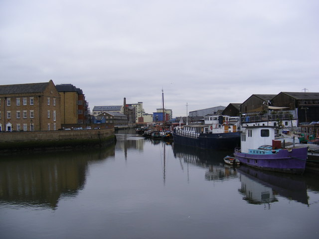 Looking towards Barking Creek at the... © Geographer cc-by-sa/2.0 ...