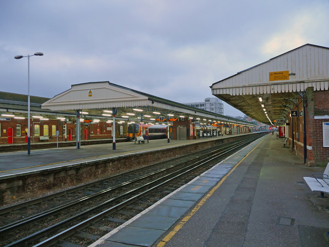 Basingstoke - Basingstoke Station © Chris Talbot cc-by-sa/2.0 ...