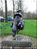 NS5766 : Lobey Dosser statue by Thomas Nugent
