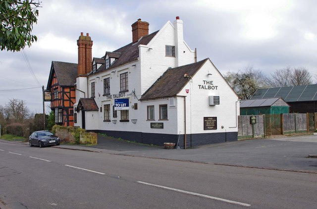 The Talbot (closed), Worcester Road,... © P L Chadwick cc-by-sa/2.0 ...