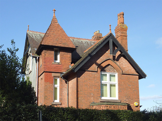 Detached house (detail) on Penn Road, Wolverhampton