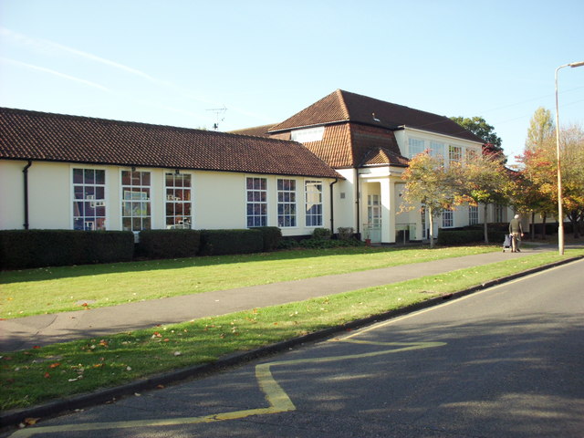 Applecroft Primary School WGC © Paul Shreeve cc-by-sa/2.0 :: Geograph ...