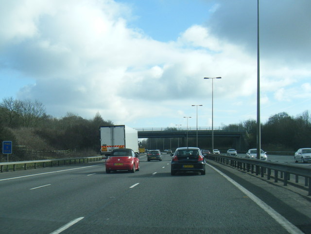 M40 south near Kensham Farm