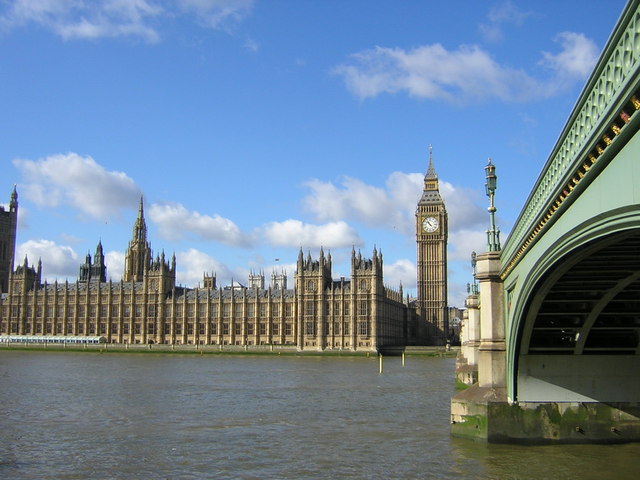 houses-of-parliament-from-the-foot-of-christopher-hilton