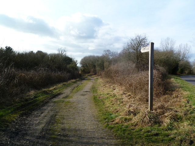 East Burton, footpath © Mike Faherty :: Geograph Britain and Ireland