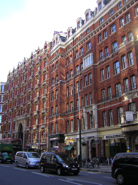 Victoria Street SW1 © Christopher Hilton :: Geograph Britain and Ireland