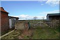 Farm gate, Grayingham Cliff