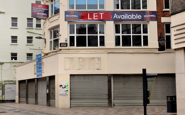 vacant-shop-belfast-4-albert-bridge-cc-by-sa-2-0-geograph-ireland