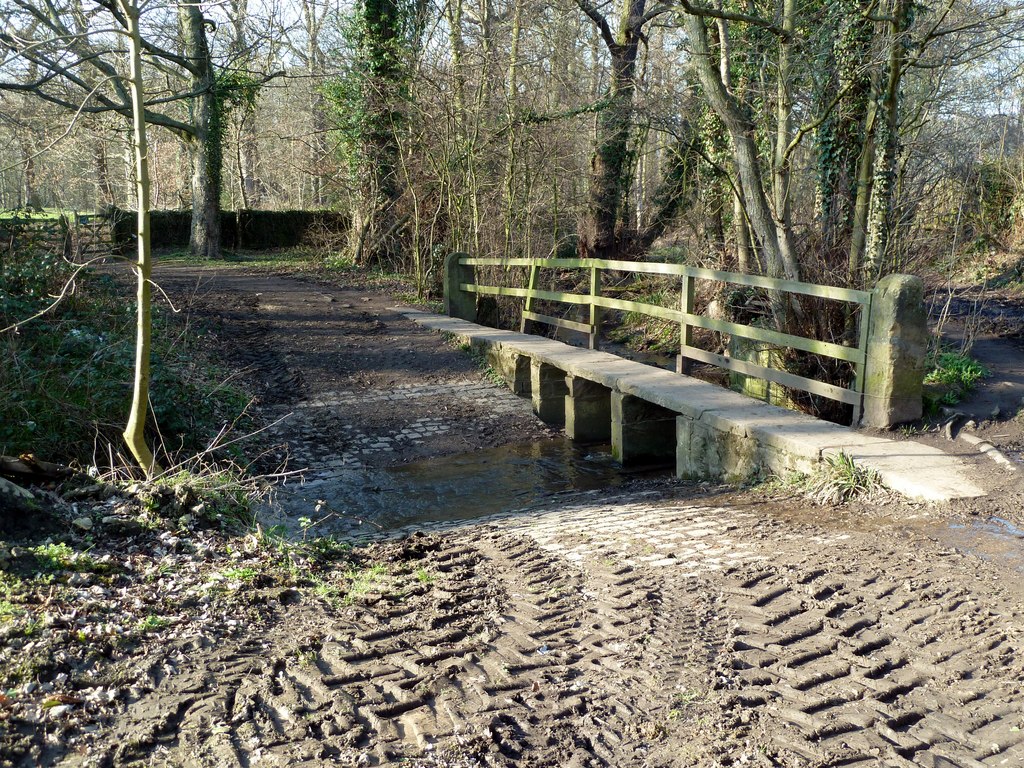 Footbridge and Ford © Graham Hogg cc-by-sa/2.0 :: Geograph Britain and ...