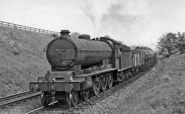 Down ECML oil train at Croxdale