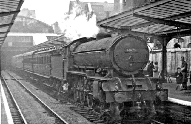 Sunderland station, with Newcastle - Middlesbrough express