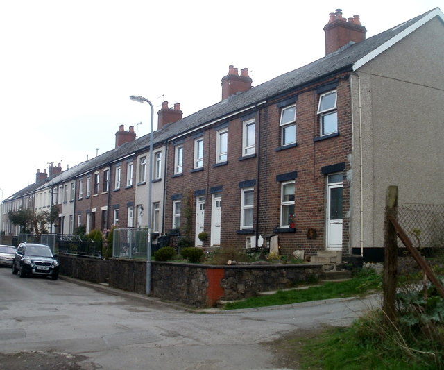 E Row houses, Blaenavon © Jaggery Geograph Britain and