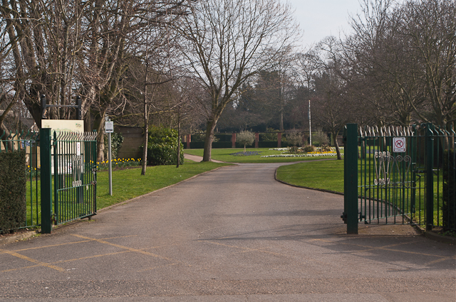 Entrance to Priory Gardens