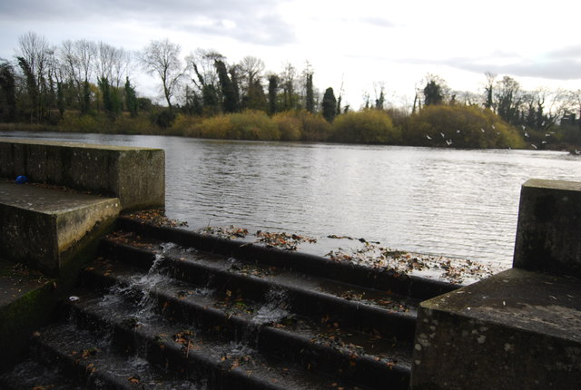 Outflow from Ifield Mill Pond