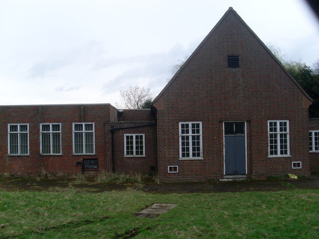 Former Telephone Repeater Station, Hockliffe (1)
