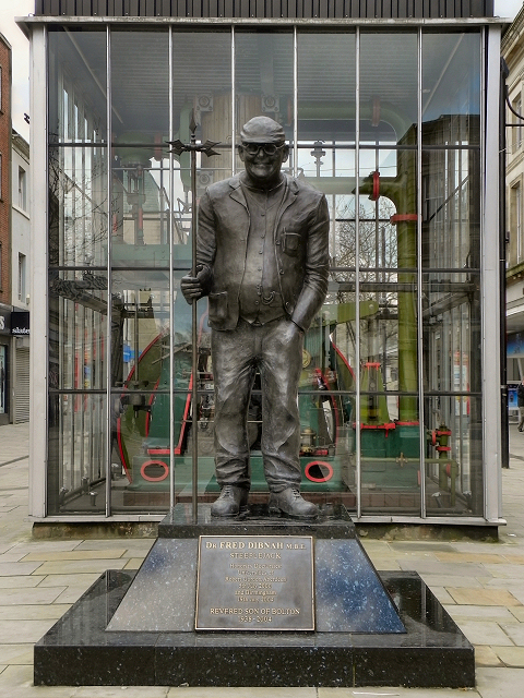 Fred Dibnah Statue