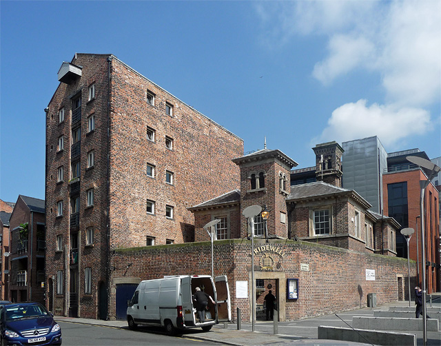 Warehouse and the former Bridewell,... © Stephen Richards :: Geograph ...