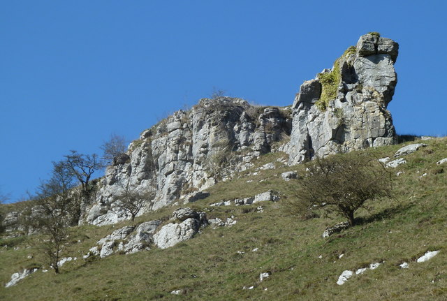 Limestone formation on the north side of Lathkill Dale