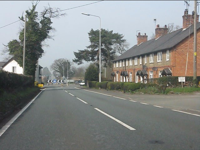 Cottages approaching Hampton Heath roundabout