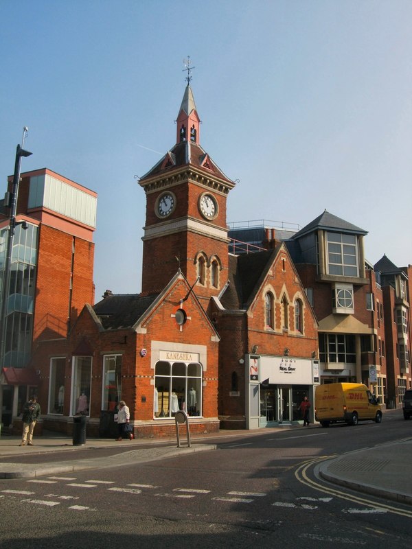 Clock tower, Richmond © Paul Gillett cc-by-sa/2.0 :: Geograph Britain ...