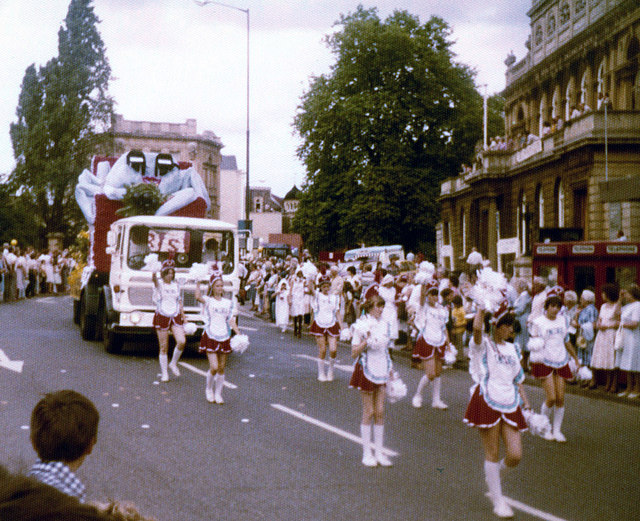 Bristol Carnival © Jo and Steve Turner ccbysa/2.0 Geograph Britain