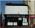 NS5965 : Old College Bar, High Street by kim traynor
