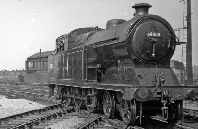 A 4-6-2T entering York station over the... © Ben Brooksbank cc-by-sa/2. ...