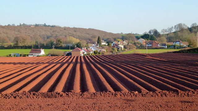 ridge-and-furrow-jonathan-billinger-cc-by-sa-2-0-geograph-britain