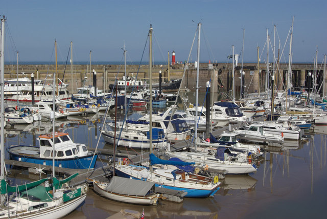 Watchet Harbour © Stephen McKay cc-by-sa/2.0 :: Geograph Britain and ...