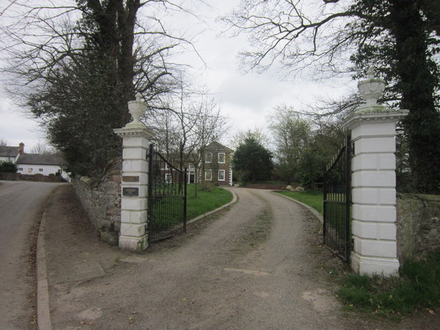 The entrance to Longburgh Pool
