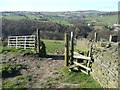 Stile and gate on Ripponden Footpath 55, Soyland