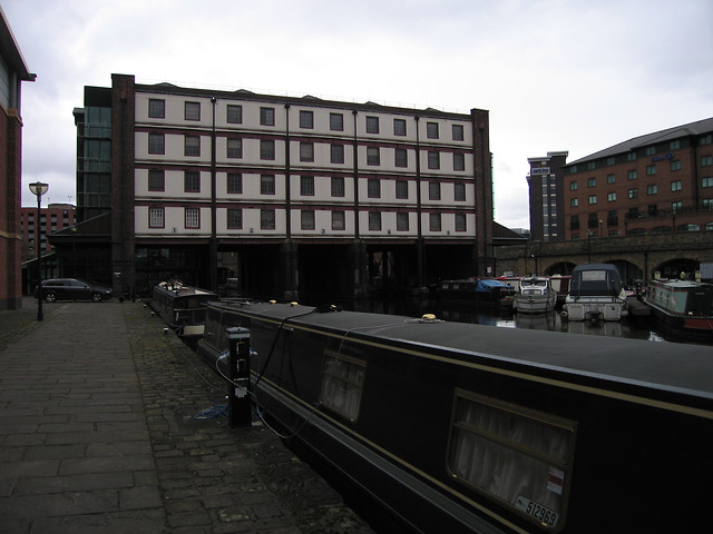 The Straddle, Sheffield Canal Basin