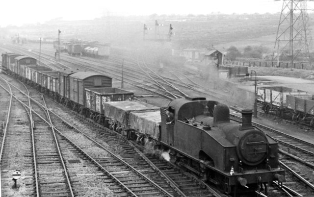 Up local goods approaching Ardsley... © Ben Brooksbank :: Geograph ...