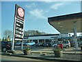 Wootton : Texaco Petrol Station