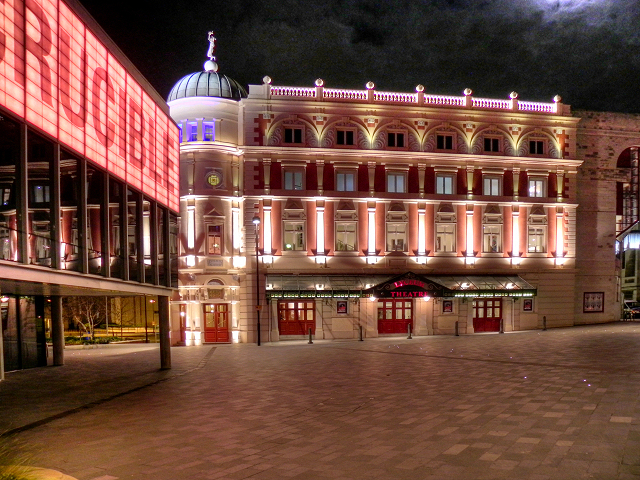 Lyceum Theatre at Night © David Dixon cc-by-sa/2.0 :: Geograph Britain ...